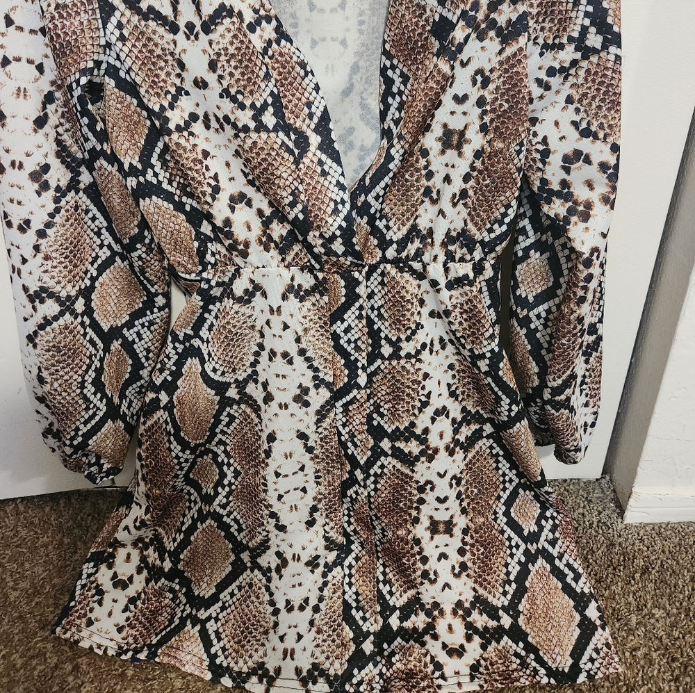 Pretty Little Thing - Picture 3 of 4
